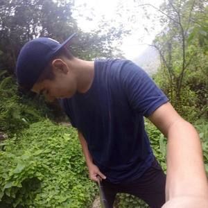 Meet your Posher, Andres